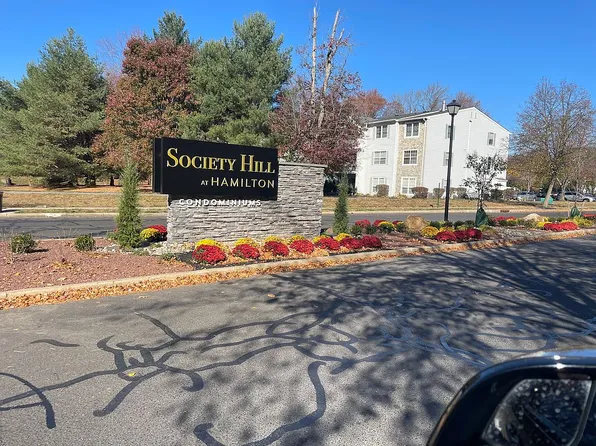 32 Aspen Ct, Hamilton, NJ 08619