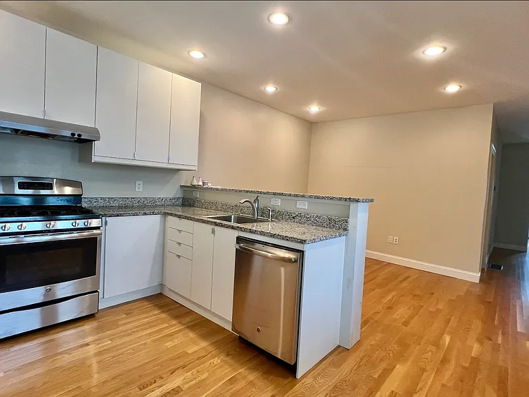 739 Somerville Ave #1 — Photo 25