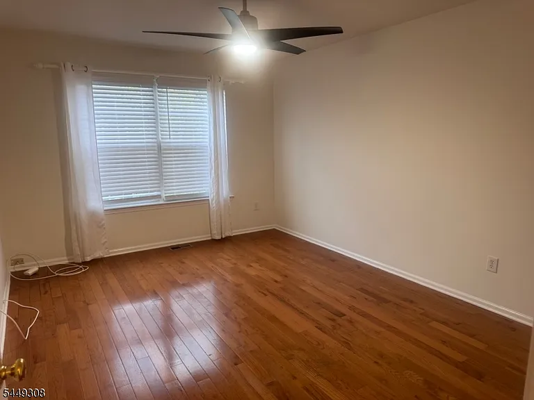 32 Chesterfield Ct — Photo 7