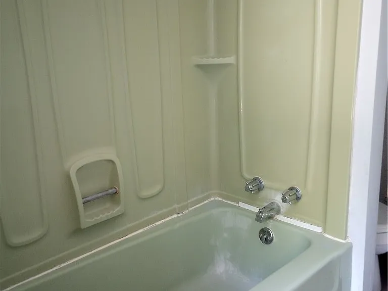 410 Linden Pl — Photo 17