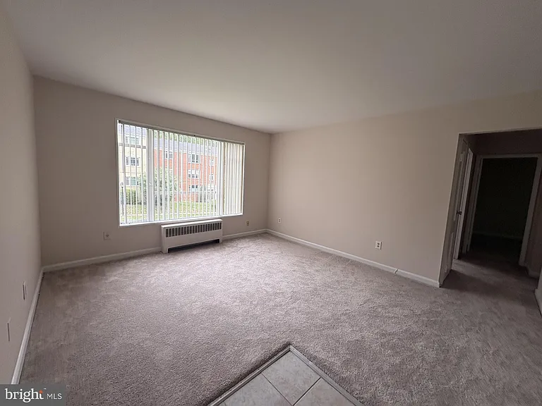 10403 Montrose Ave #201 — Photo 4
