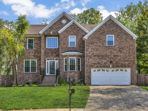 104 Fairgrove Cir, Hendersonville, TN 37075