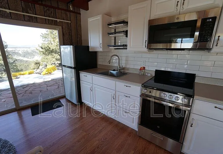 241 Zephyr Ave — Photo 5