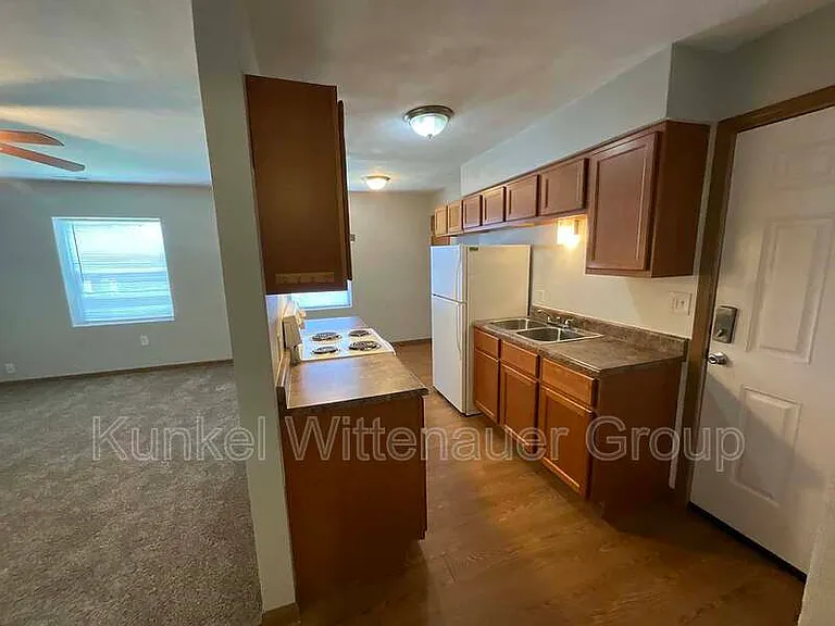 1810-12 Jamestown Rd — Photo 4