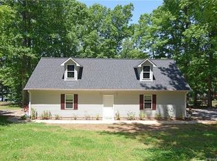 3046 Bass Dr, Sherrills Ford, NC 28673