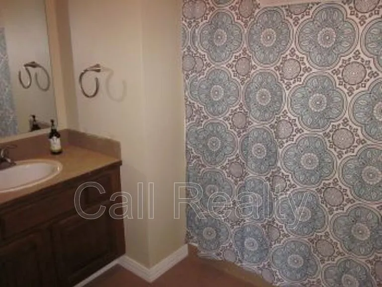 1605 W 13th Ave — Photo 11