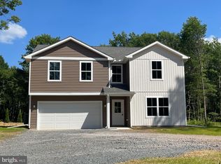 2 Fox Ln, Jim Thorpe, PA 18229