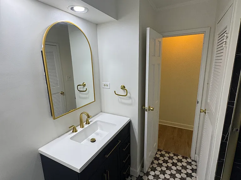 358 Wilshire St — Photo 14