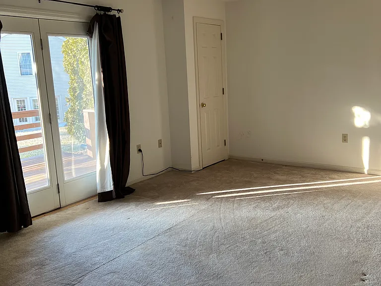 2077G Raleigh Rd — Photo 9