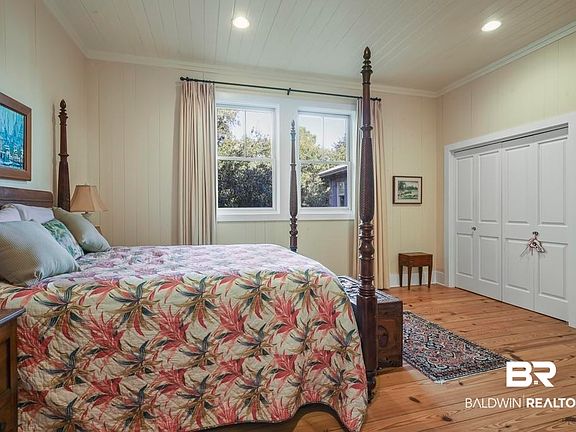 3rd image of 28320 Burkart Dr