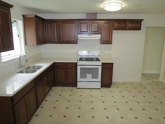 4th image of 5912 Grove Ave #A