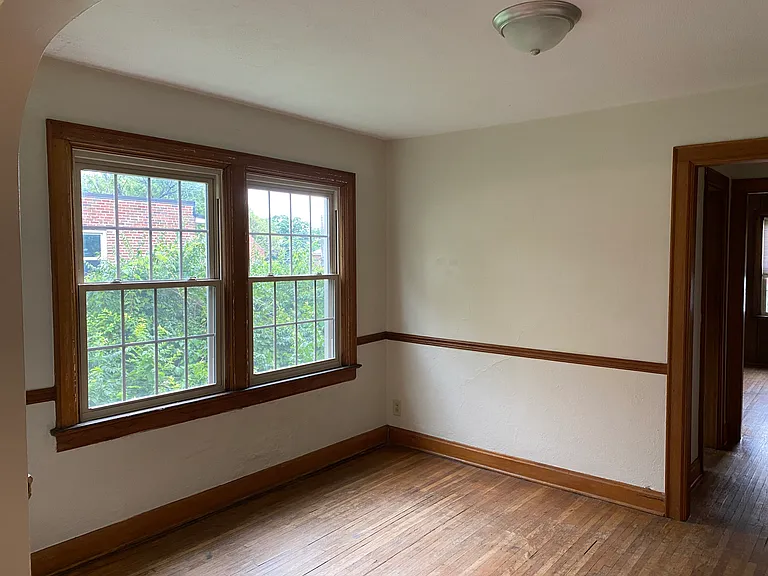 1338 Virginia Ave — Photo 6