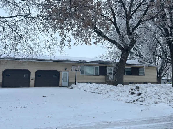 808 Water St SW, Sleepy Eye, MN 56085