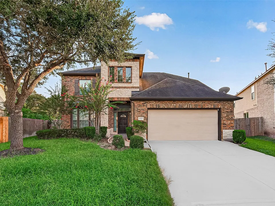 6323 Falling Briar Ln