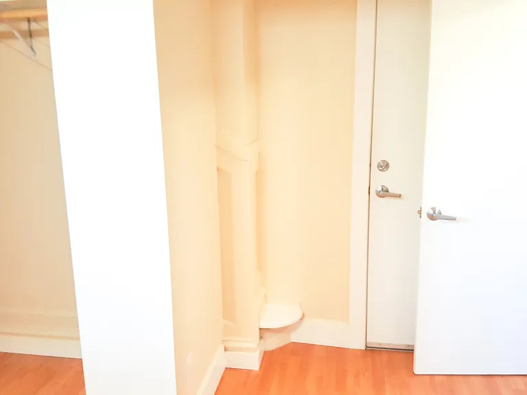 Tuscany Apartments — Photo 54