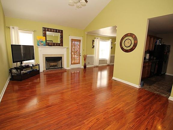 3rd image of 2854 Teakwood Dr