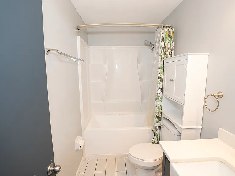 6589 Bunker Oak Trl — Photo 16