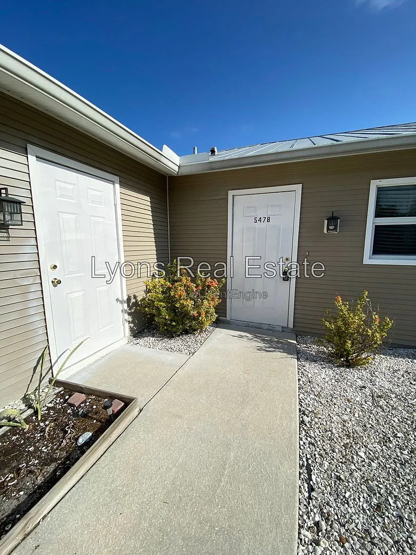 2 bed, 2.0 bath, 960 sqft, $1,400 — Photo 3