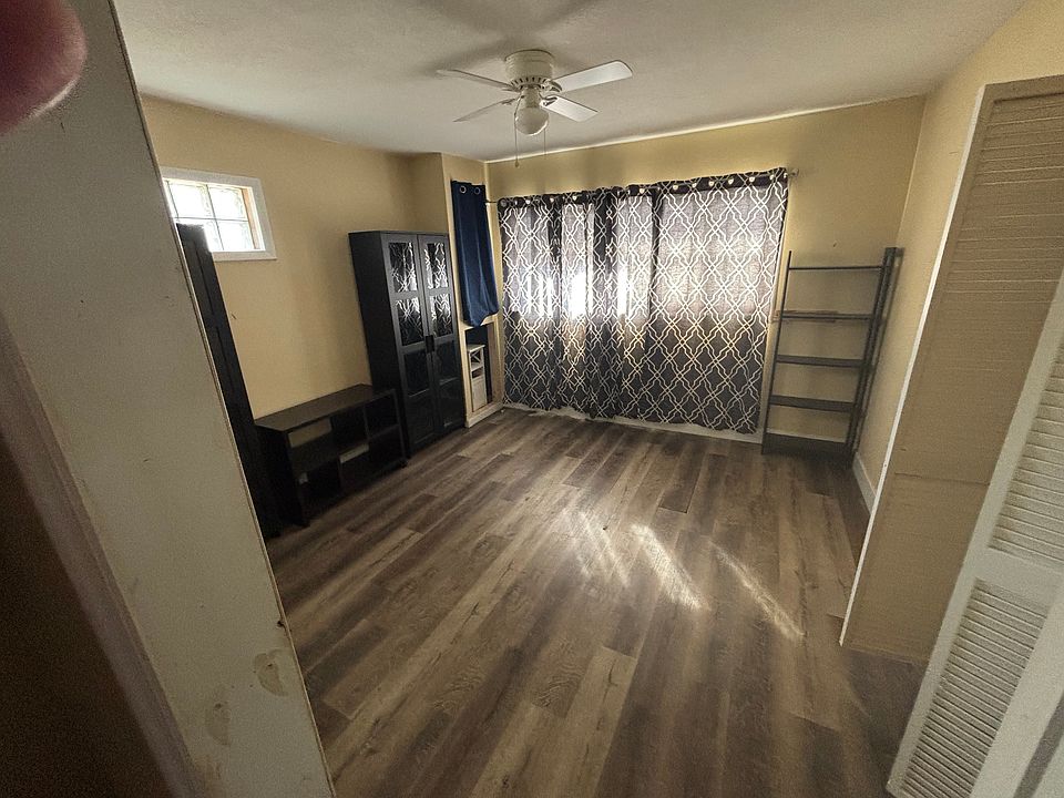 1st image of 3818 Gatewood Dr