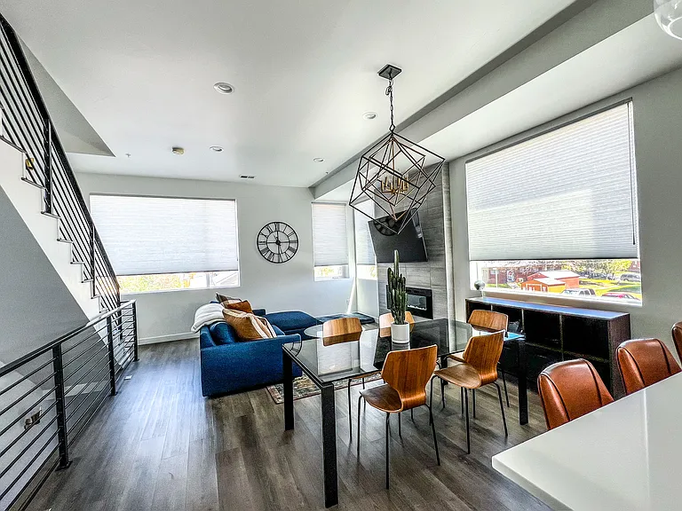 1624 N Irving St #5 — Photo 8