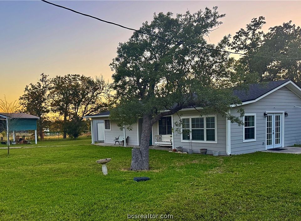 1st image of 401 Chinaberry Ln