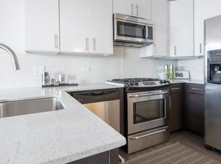 222 S Halsted St #811, Chicago, IL 60661