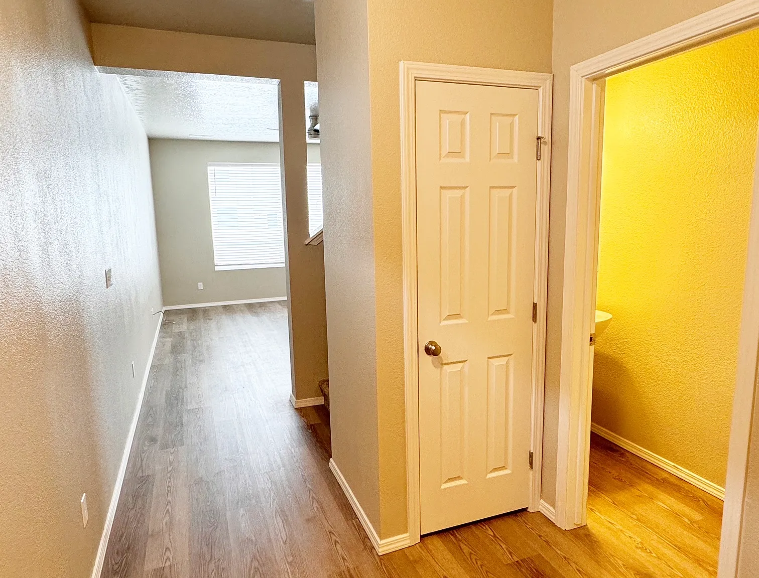 3 bed, 2.5 bath, 1630 sqft, $2,350 — Photo 3