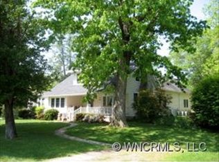 110 Bumont Dr, Hendersonville, NC 28739