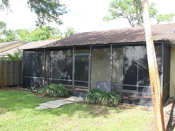 2nd image of 134 Woodlands Ln #134