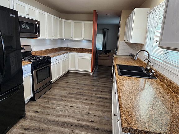 4th image of 16823 N 1st Ln