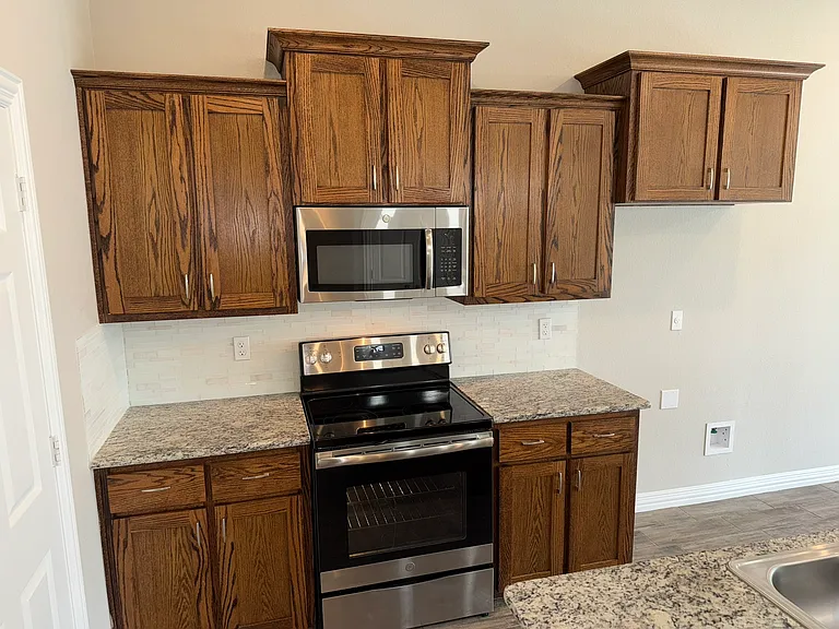 3347 Bordon Dr — Photo 4