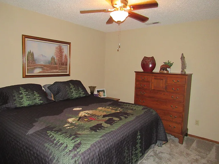 142 Port Niangua Ln — Photo 24