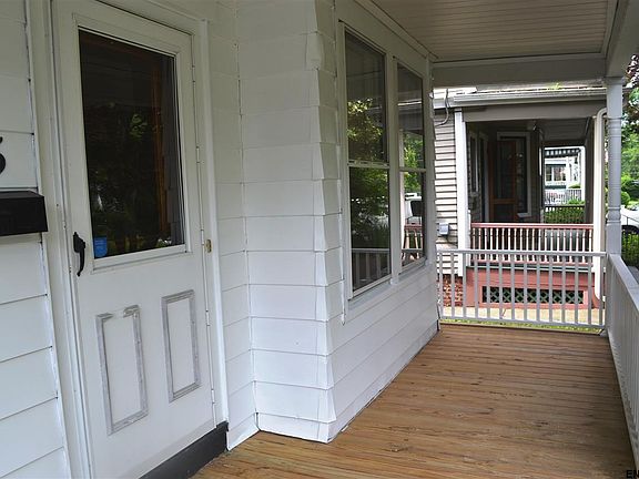 2nd image of 115 N Pine Ave