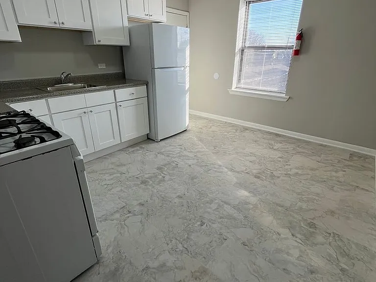 5826 W Washington Blvd — Photo 3