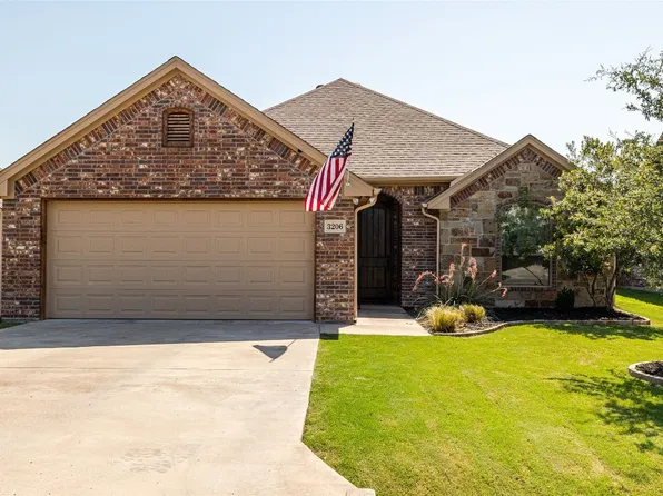 3206 Main St, Granbury, TX 76049