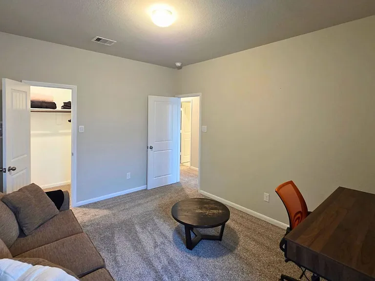 Lancer Cir — Photo 30