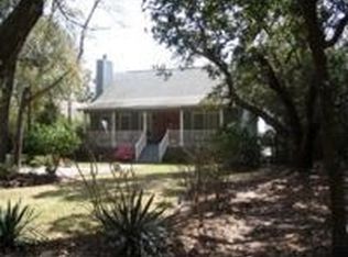 124 SW 6th St, Oak Island, NC 28465