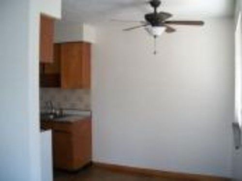 4th image of 2212 Broadmoor Dr