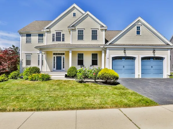 34 Winship Dr, Stoneham, MA 02180