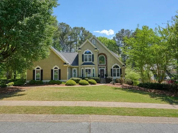 716 Whisper Wind Ct, Woodstock, GA 30189