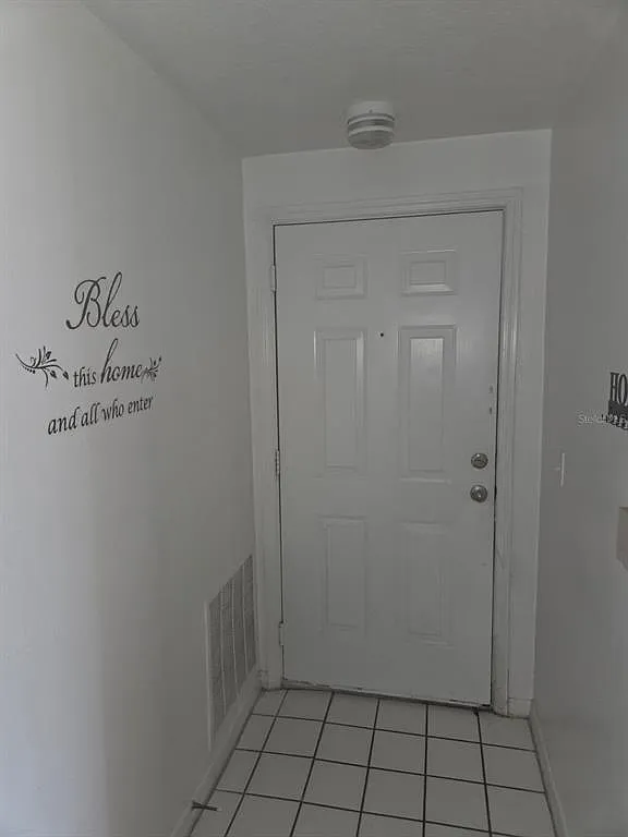 2 bed, 2.0 bath, 1073 sqft, $1,550 — Photo 3