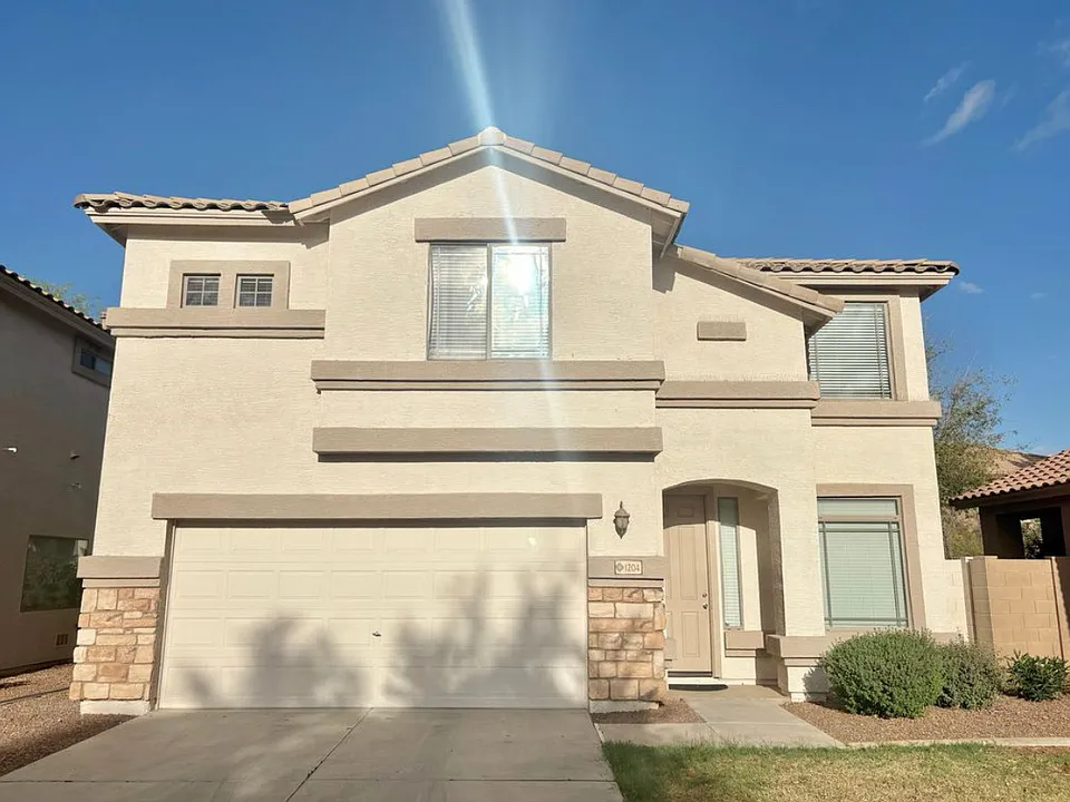 1204 S Roger Way