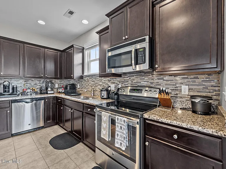 112 Moss Creek Dr — Photo 11
