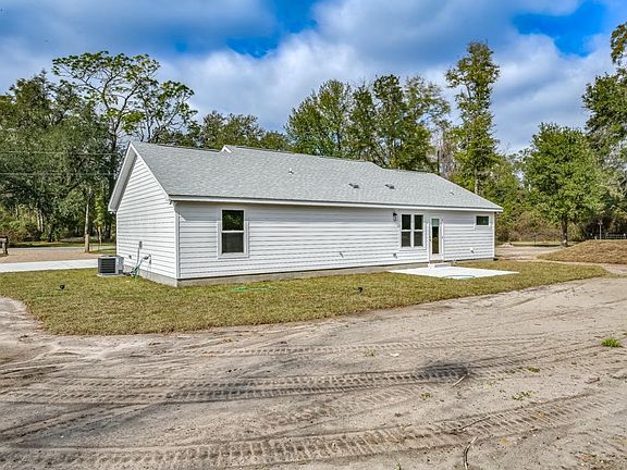 3rd image of 1289 Old Woodville Rd
