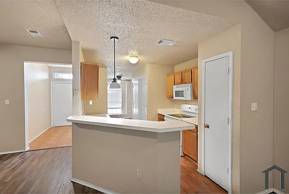 2820 Bent Brook Dr — Photo 13