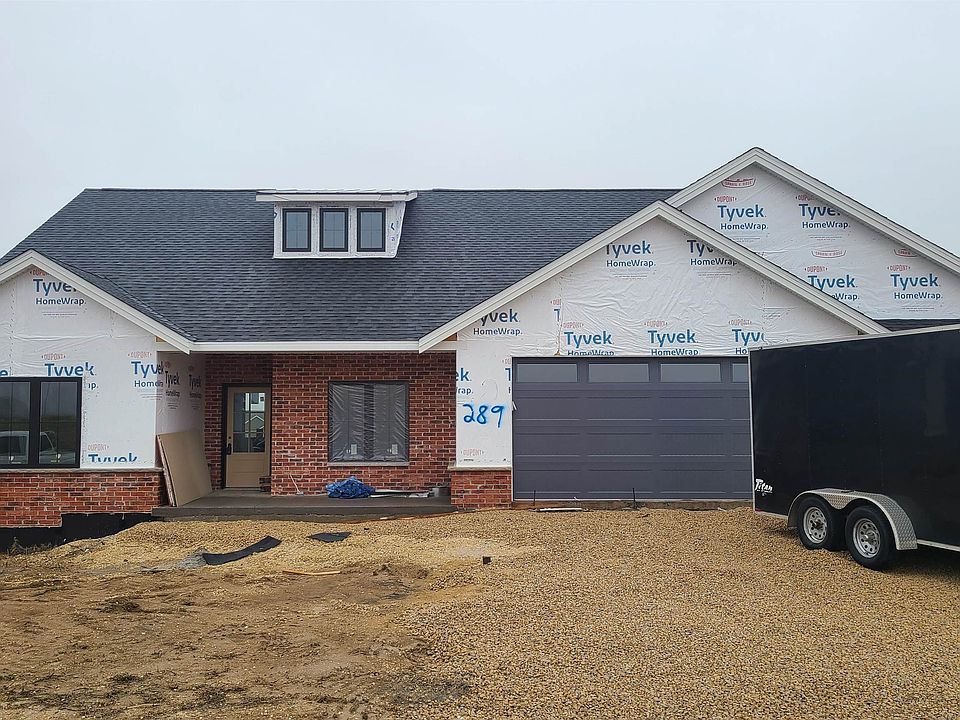 1st image of 289 Solomia Ct