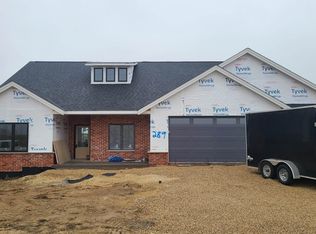 289 Solomia Ct, Peosta, IA 52068