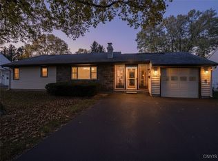 524 Lynnburt St, Oneida, NY 13421