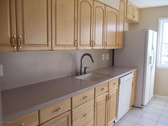 3rd image of 650 Texas Dr