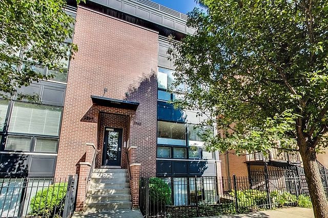 1st image of 2862 W Lyndale St #2E